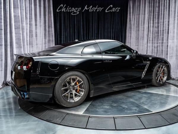 Used 2010 Nissan GT-R Premium *700 HP!* for sale Sold at Chicago Motor Cars in West Chicago IL 60185 5