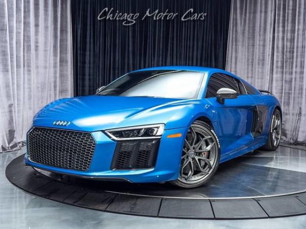 Used 2017 Audi R8 Coupe V10 plus for sale Sold at Chicago Motor Cars in West Chicago IL 60185 2