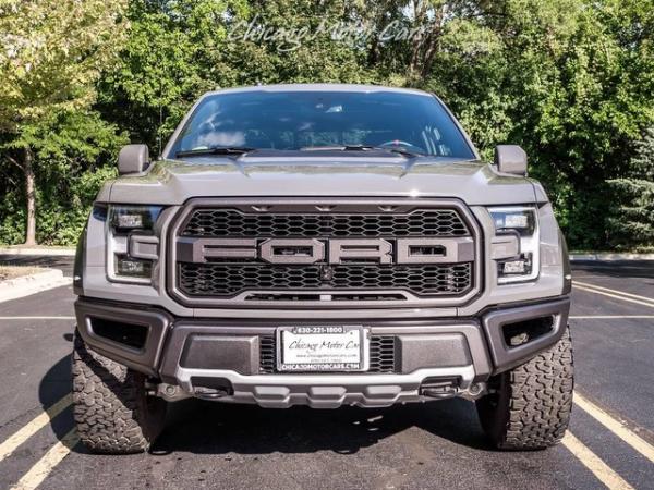 Used 2018 Ford F-150 SVT Raptor CrewCab Pickup for sale Sold at Chicago Motor Cars in West Chicago IL 60185 4