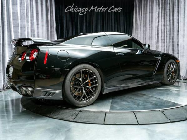 Used 2017 Nissan GT-R Premium ALPHA 7 700HP for sale Sold at Chicago Motor Cars in West Chicago IL 60185 5