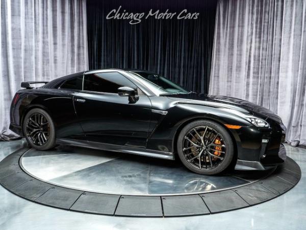 Used 2017 Nissan GT-R Premium ALPHA 7 700HP for sale Sold at Chicago Motor Cars in West Chicago IL 60185 6
