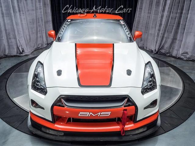 Used-2010-Nissan-GT-R-World-Challenge-Race-car