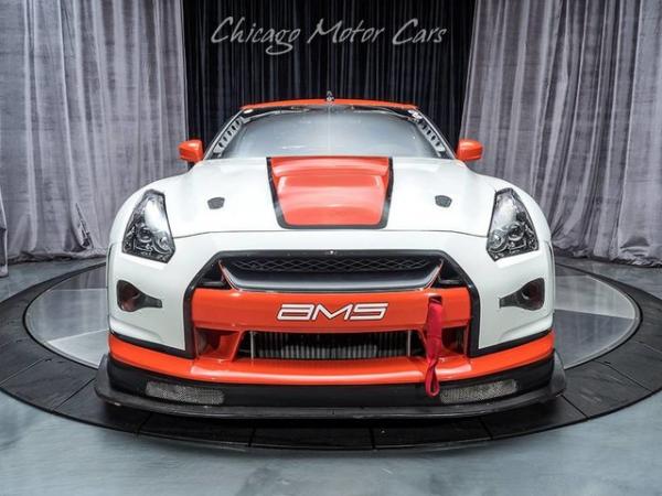 Used-2010-Nissan-GT-R-World-Challenge-Race-car