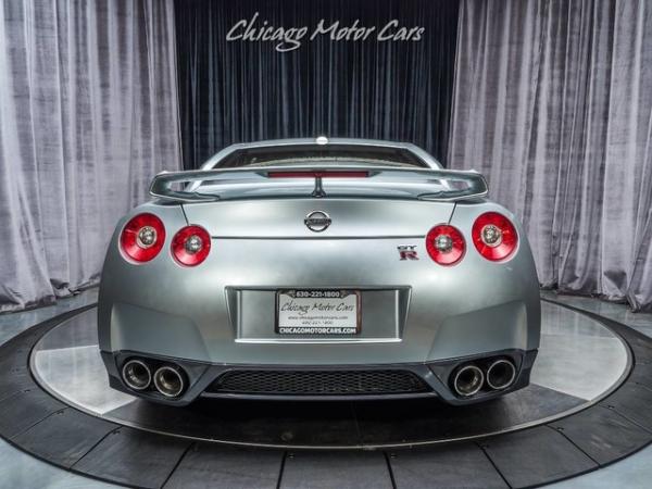 Used 2009 Nissan GT-R Premium for sale Sold at Chicago Motor Cars in West Chicago IL 60185 4