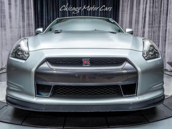 Used-2009-Nissan-GT-R-Premium