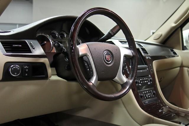 New-2010-Cadillac-Escalade-ESV-Luxury-Luxury