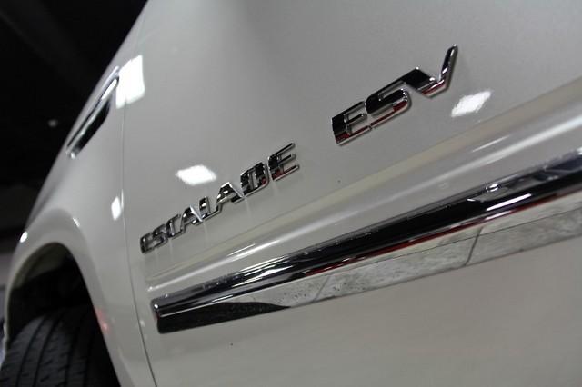 New-2010-Cadillac-Escalade-ESV-Luxury-Luxury