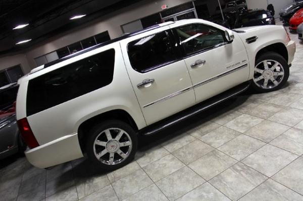 New-2010-Cadillac-Escalade-ESV-Luxury-Luxury