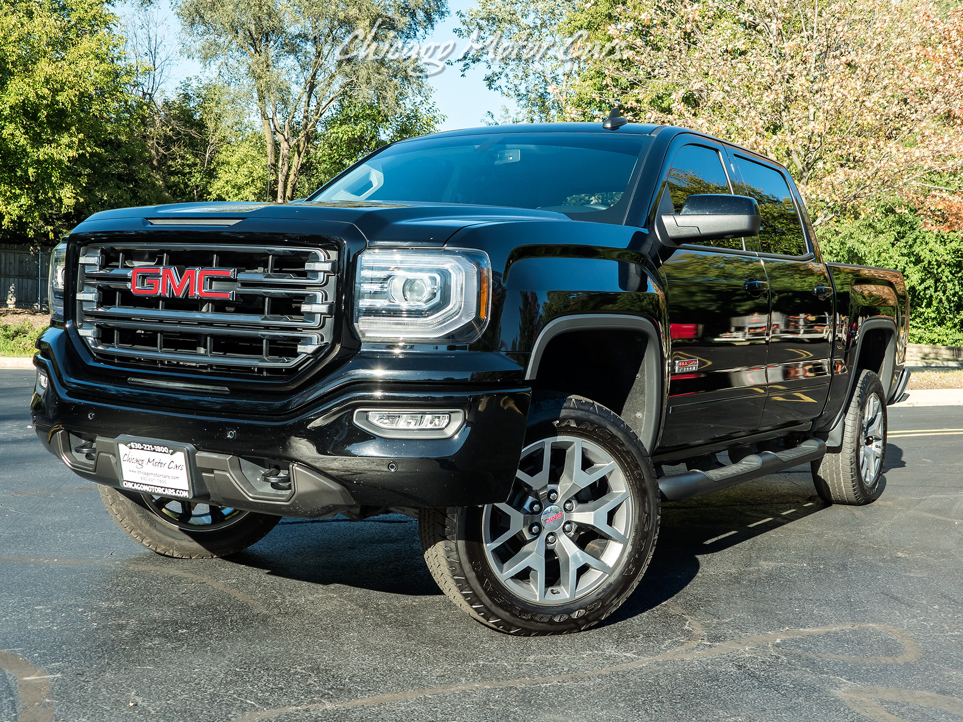 Used-2017-GMC-Sierra-1500-SLT