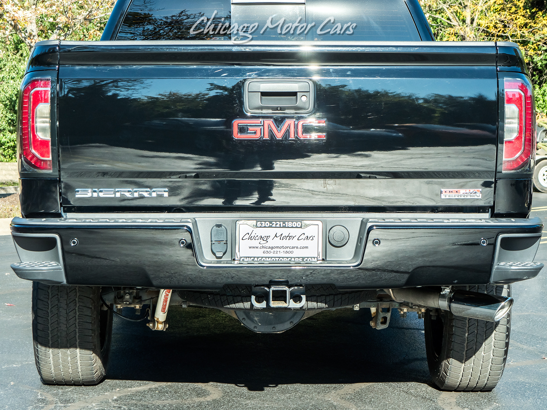 Used-2017-GMC-Sierra-1500-SLT