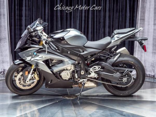 Used 2017 BMW S1000RR Motorcycle for sale Sold at Chicago Motor Cars in West Chicago IL 60185 4