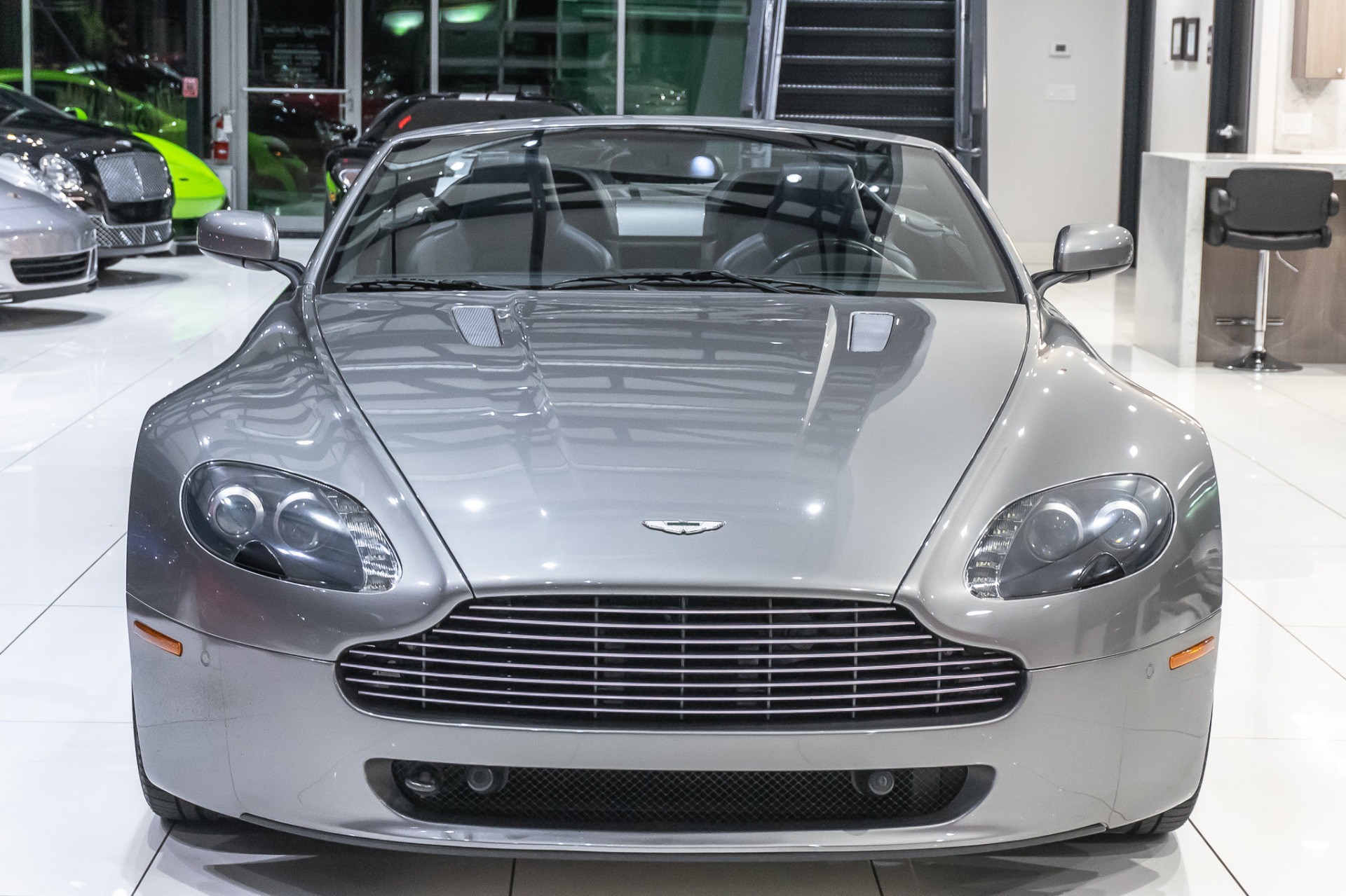 Used-2009-Aston-Martin-Vantage-Convertible-NAVIGATION