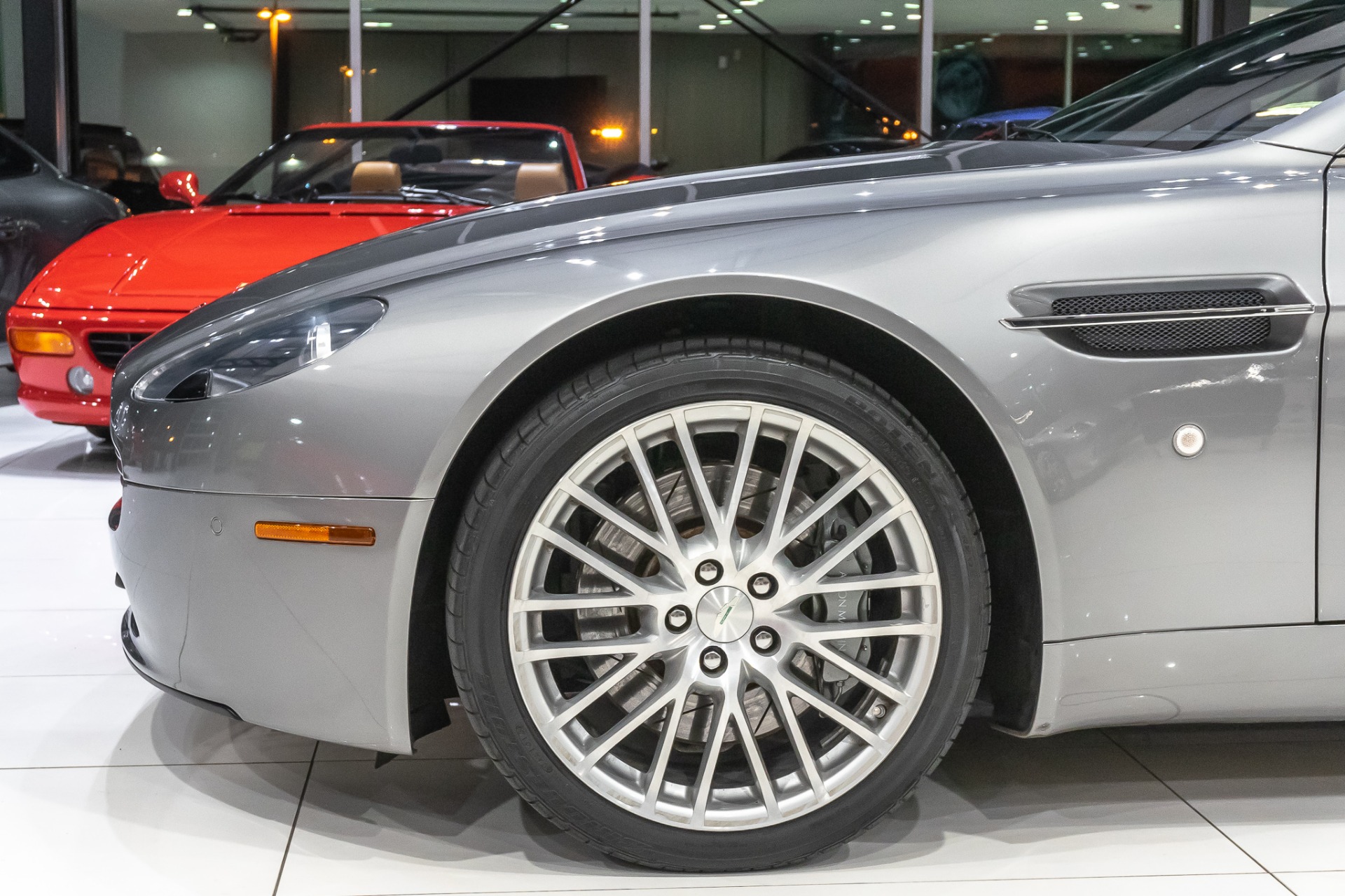 Used-2009-Aston-Martin-Vantage-Convertible-NAVIGATION