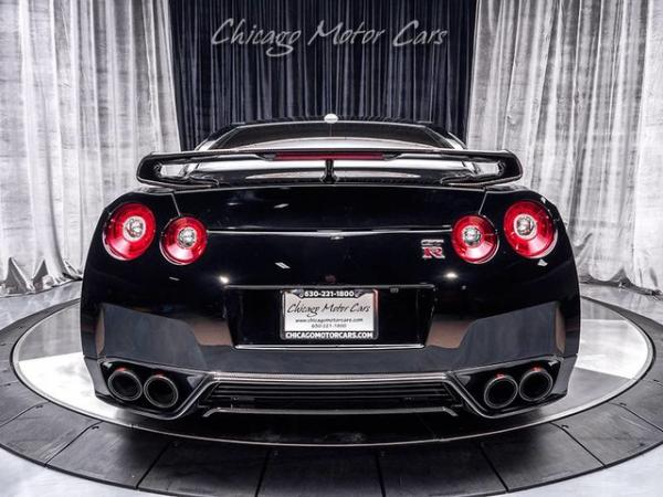Used 2013 Nissan GT-R Premium for sale Sold at Chicago Motor Cars in West Chicago IL 60185 4