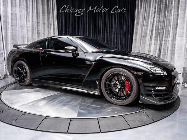 Used 2013 Nissan GT-R Premium for sale Sold at Chicago Motor Cars in West Chicago IL 60185 6