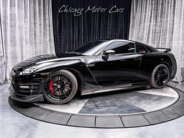Used 2013 Nissan GT-R Premium for sale Sold at Chicago Motor Cars in West Chicago IL 60185 1
