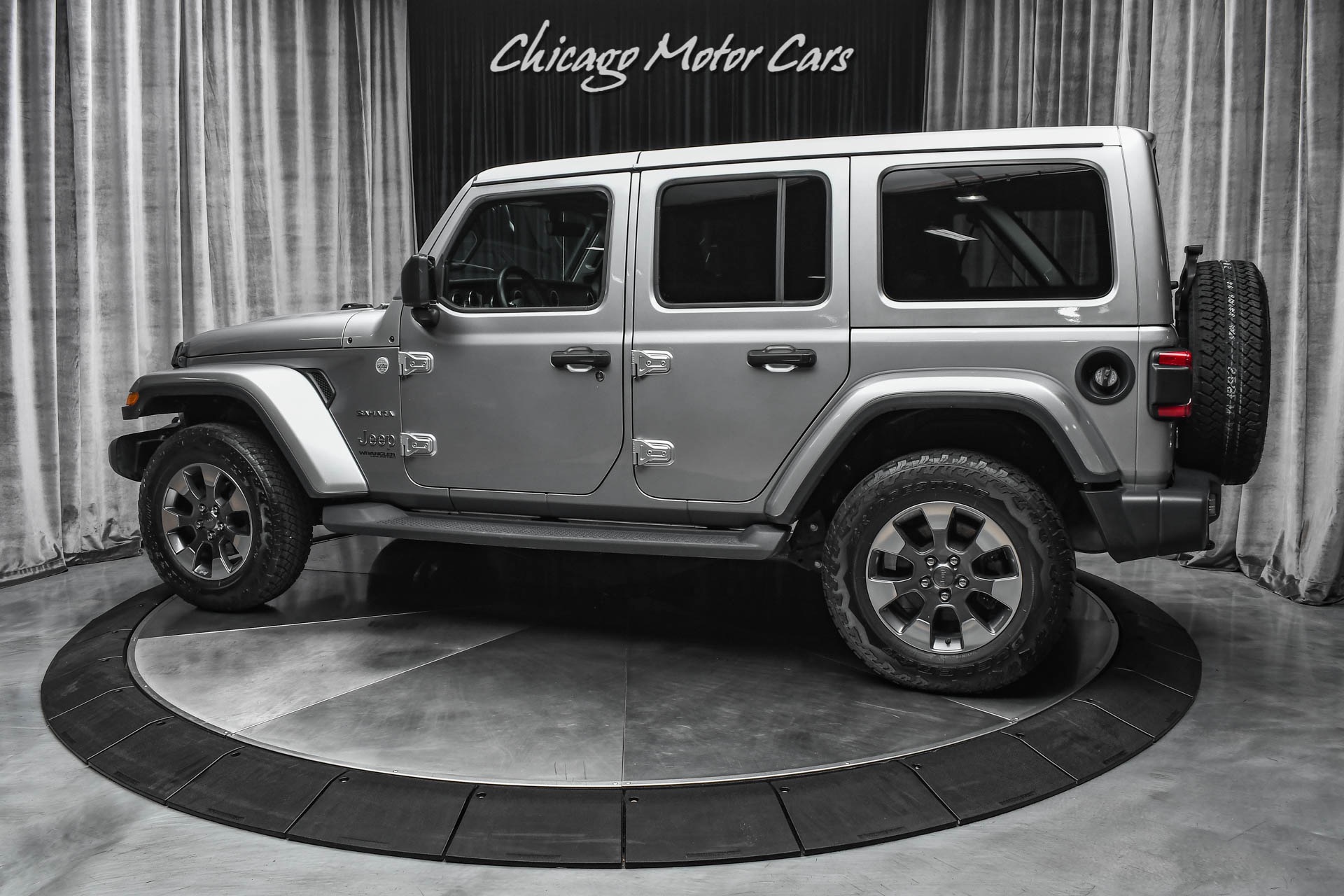 Used 2018 Jeep Wrangler Unlimited Sahara JL 4x4 Full Leather! Alpine Sound  System! UConnect ! For Sale (Special Pricing) | Chicago Motor Cars Stock  #17812A