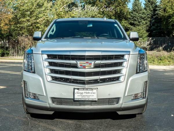 Used 2015 Cadillac Escalade Premium 4WD for sale Sold at Chicago Motor Cars in West Chicago IL 60185 3