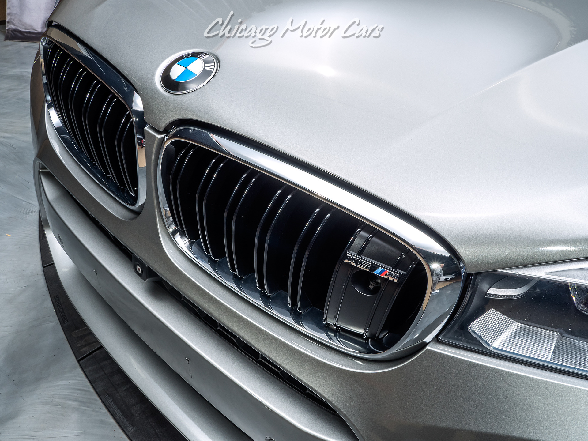 Used-2016-BMW-X5-M-SUV