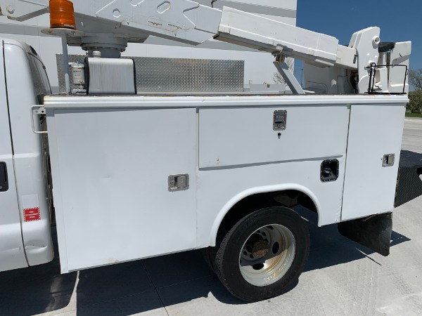 Used-2008-Ford-Super-Duty-F-550-XLT-DRW-2dr-Bucket-Truck