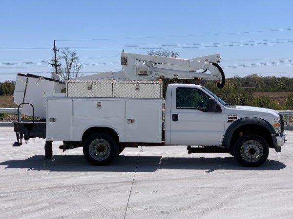 Used 2008 Ford Super Duty F-550 XLT DRW 2dr Bucket Truck for sale Sold at Chicago Motor Cars in West Chicago IL 60185 4