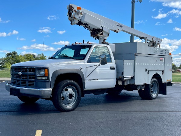Used 2001 Chevrolet C3500 HD Bucket Truck - 8.1 Liter BIG BLOCK - Low Miles for sale Sold at Chicago Motor Cars in West Chicago IL 60185 1