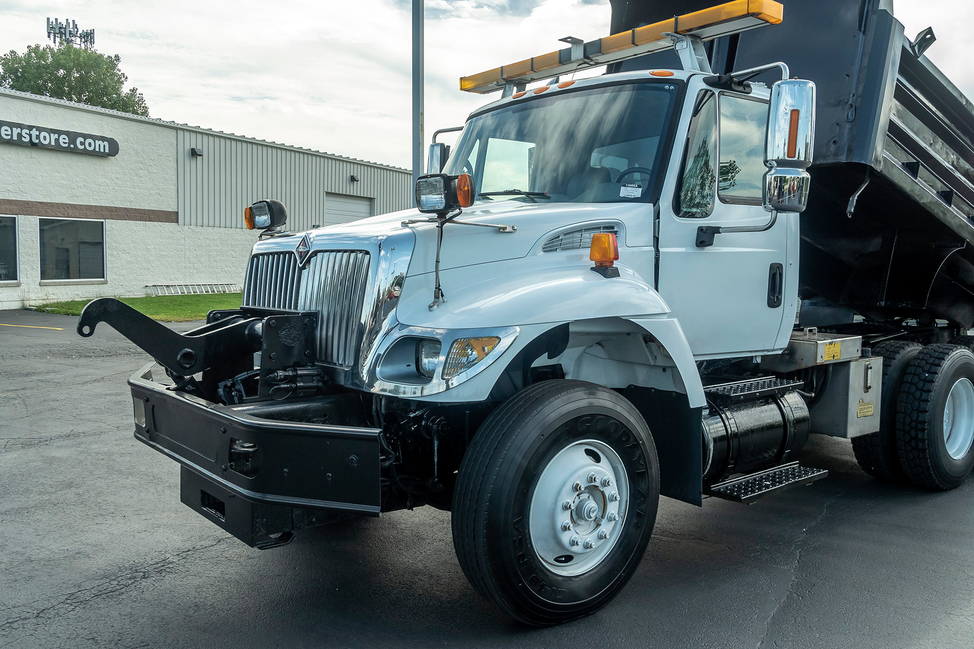 Used-2003-International-7400-Dump-Truck---INFRAME-REBUILD-Over-7K-in-Recent-Service