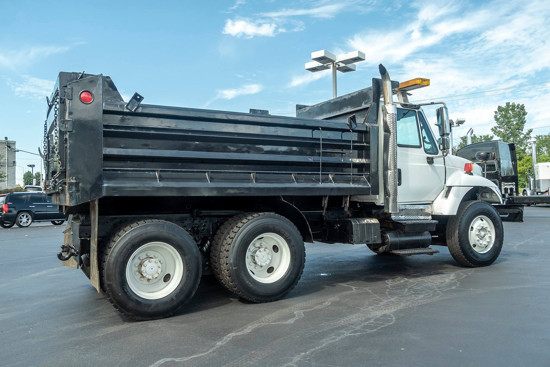 Used-2003-International-7400-Dump-Truck---INFRAME-REBUILD-Over-7K-in-Recent-Service