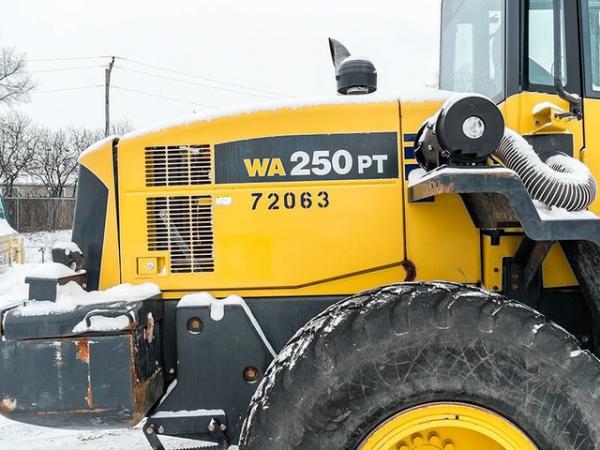 Used-2006-Komatsu-WA250PT5-Front-End-Loader