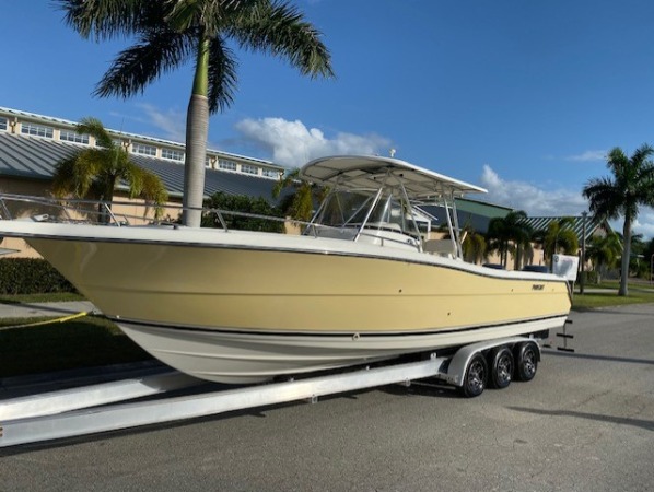 Used 2005 Pursuit 3070CC Boat for sale Sold at Chicago Motor Cars in West Chicago IL 60185 2