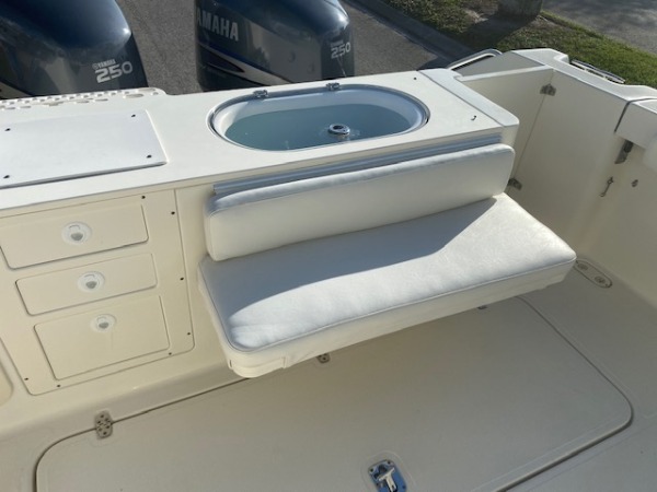 Used-2005-Pursuit-3070CC-Boat