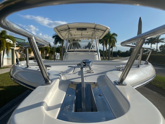 Used-2005-Pursuit-3070CC-Boat