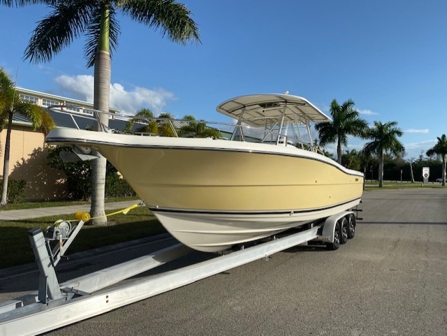 Used 2005 Pursuit 3070CC Boat for sale Sold at Chicago Motor Cars in West Chicago IL 60185 1