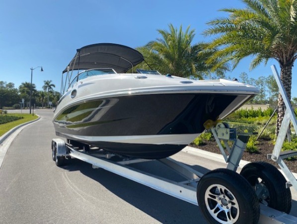 Used 2011 Sea Ray 260 Sun Deck Boat for sale Sold at Chicago Motor Cars in West Chicago IL 60185 3