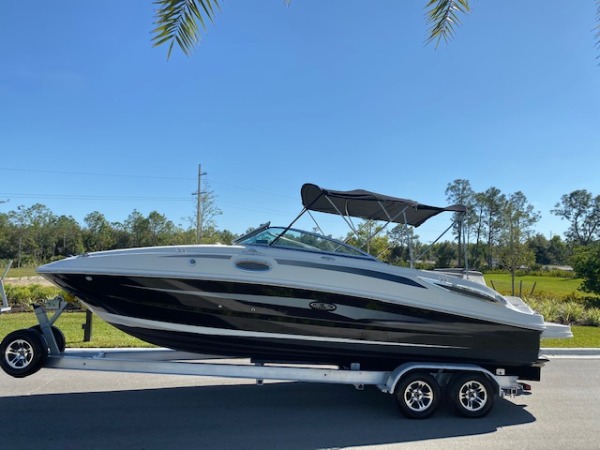 Used-2011-Sea-Ray-260-Sun-Deck-Boat