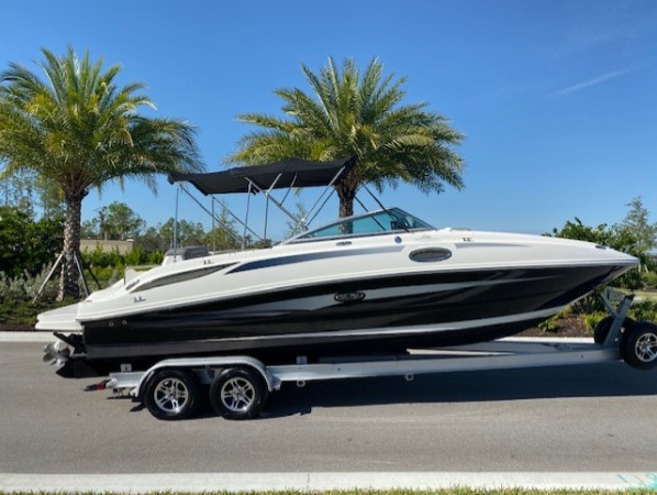 Used 2011 Sea Ray 260 Sun Deck Boat for sale Sold at Chicago Motor Cars in West Chicago IL 60185 1