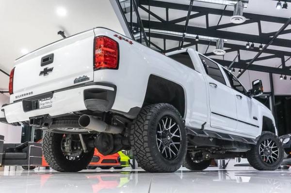 Used-2018-Chevrolet-Silverado-2500HD-High-Country-15K-in-UPGRADES