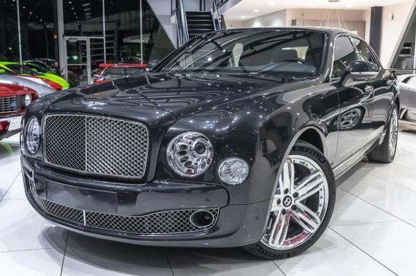 Used 2011 Bentley Mulsanne Sedan for sale Sold at Chicago Motor Cars in West Chicago IL 60185 4