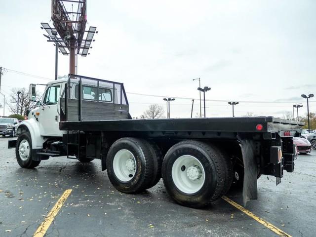 Used-2001-International-4900-Flatbed-Truck