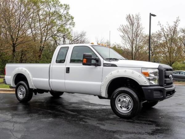Used 2012 Ford Super Duty F-250 SRW XL **FRONT PLOW HOOKUP** for sale Sold at Chicago Motor Cars in West Chicago IL 60185 4