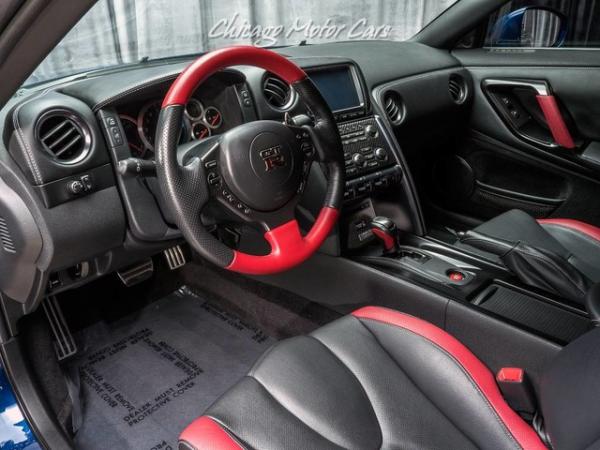 Used-2015-Nissan-GT-R-Black-Edition