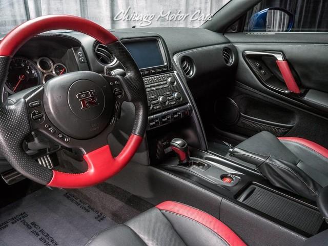 Used-2015-Nissan-GT-R-Black-Edition