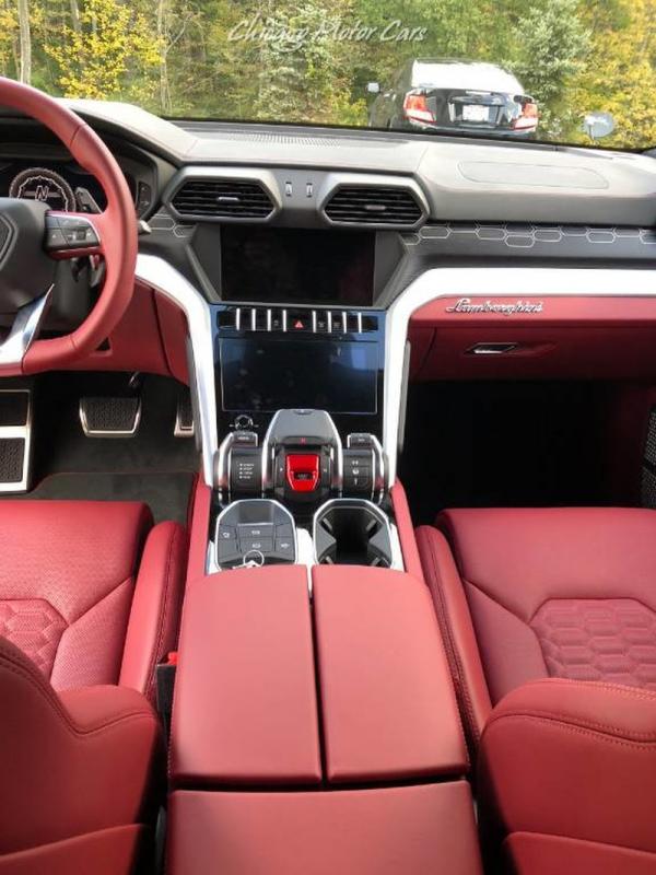 Used-2019-Lamborghini-URUS-SUV