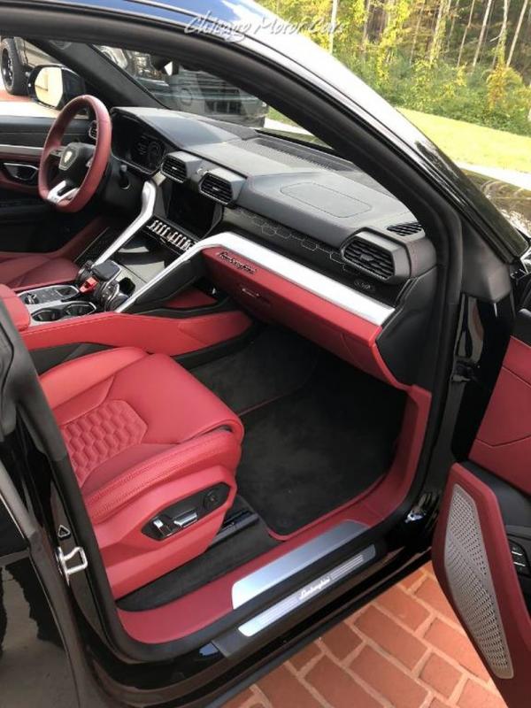 Used-2019-Lamborghini-URUS-SUV