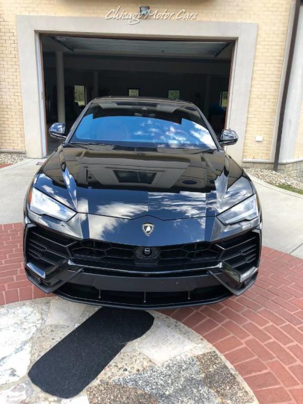 Used-2019-Lamborghini-URUS-SUV