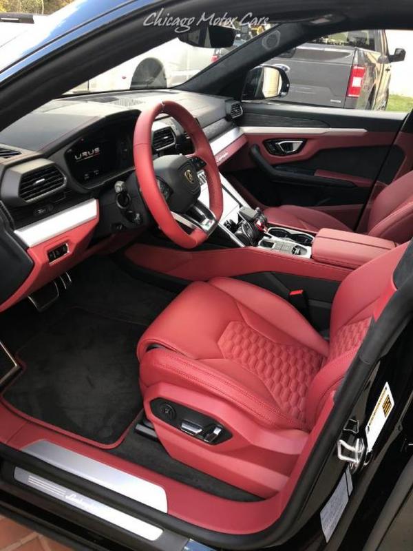 Used-2019-Lamborghini-URUS-SUV