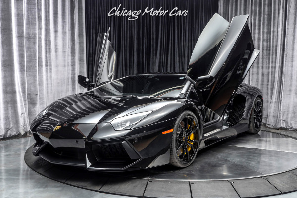 Used 2012 Lamborghini Aventador LP700-4 Coupe TRANSPARENT ENGINE BONNET! for sale Sold at Chicago Motor Cars in West Chicago IL 60185 3