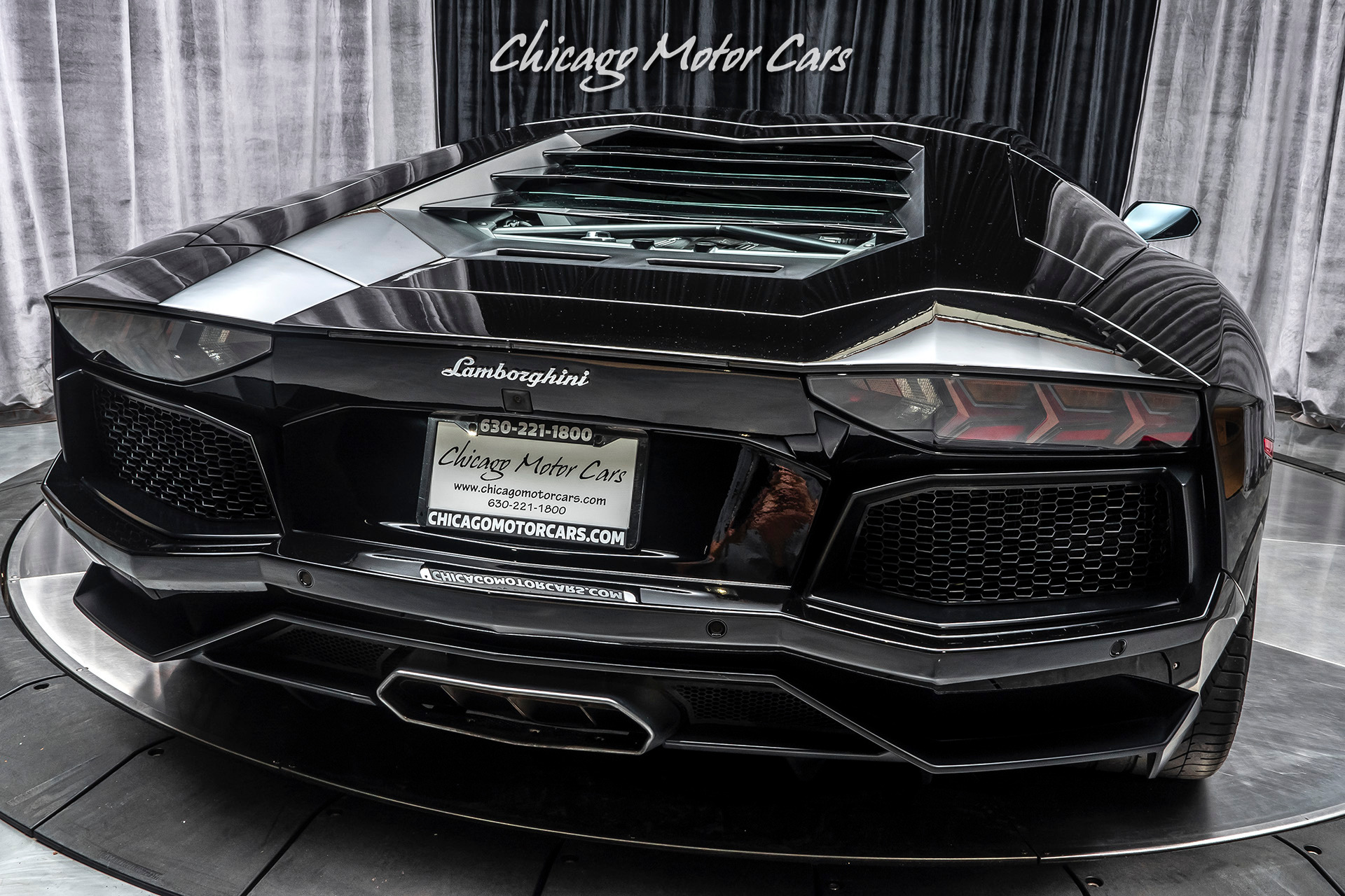 Used-2012-Lamborghini-Aventador-LP700-4-Coupe-TRANSPARENT-ENGINE-BONNET