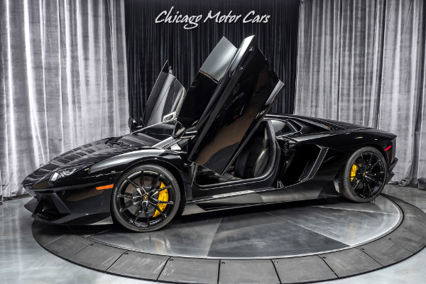 Used 2012 Lamborghini Aventador LP700-4 Coupe TRANSPARENT ENGINE BONNET! for sale Sold at Chicago Motor Cars in West Chicago IL 60185 1