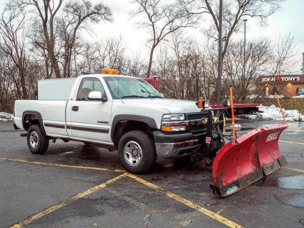 Used 2001 Chevrolet Silverado 2500HD LS Pick-Up Truck for sale Sold at Chicago Motor Cars in West Chicago IL 60185 3